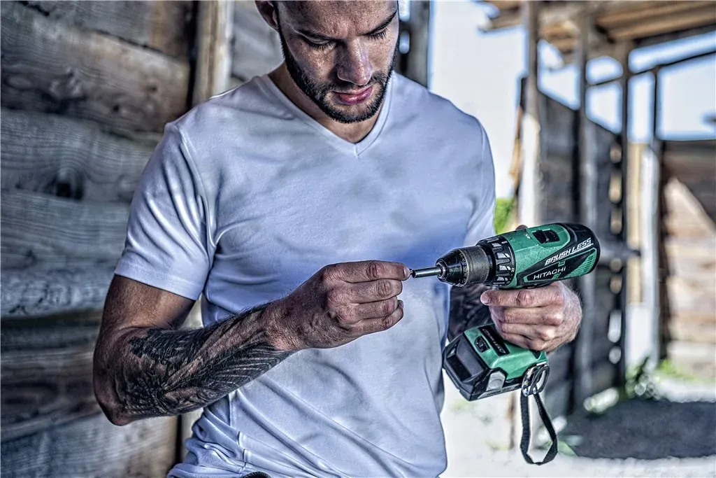 T-shirt V hals Kariban K357 productfoto